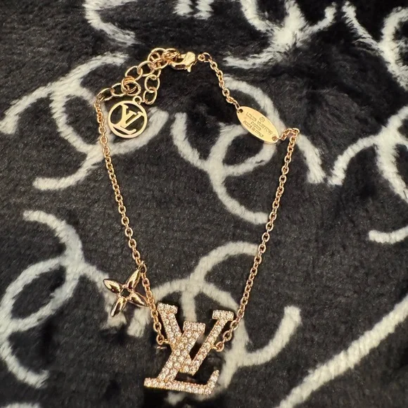 Louis Vuitton Monogram Gold Chain Bracelet with Crystal Accents M6 104 LLE1124 - Picture 5 of 6